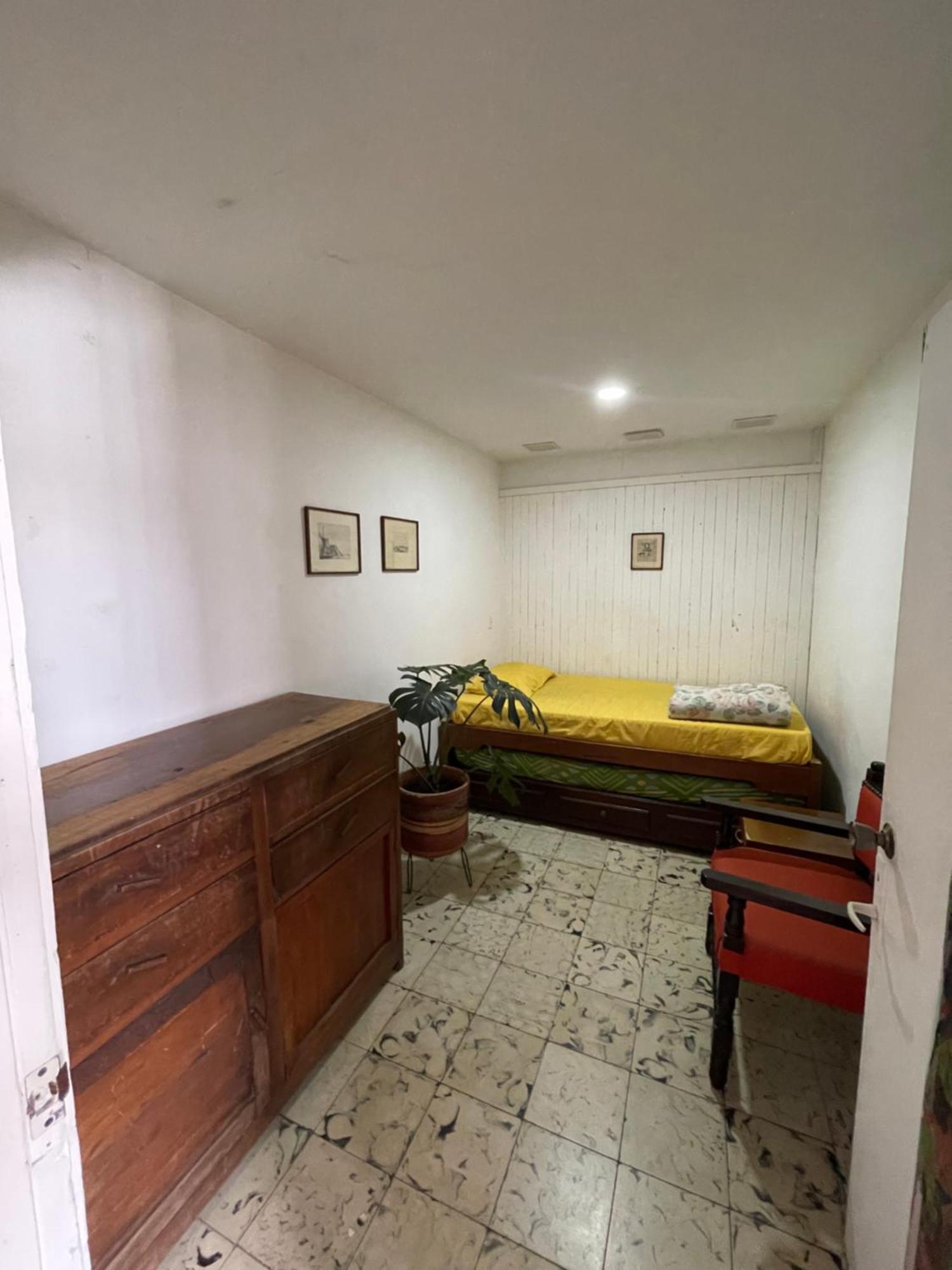 Hostal Casa Las Tias Медельин Экстерьер фото